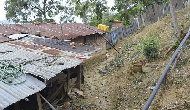 A partir del próximo año deberá resolverse la construcción de las casas afectadas por las lluvias de 2010 y 2011, prometida desde 2013. Archivo La Opinión