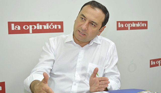 Jaime Afanador Parra, secretario general del Fondo Nacional del Ahorro (FNA), informó que la feria de vivienda se llevará a cabo hoy y mañana en el coliseo del colegio municipal María Concepción Loperena, entre las 8 am y 4 pm. Edinsson Figueroa
