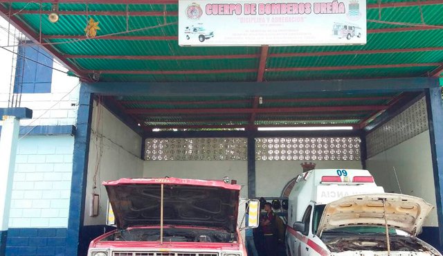 La alcaldía local se está encargando de arreglar las unidades y busca la forma de nivelar los sueldos de los rescatistas. Cortesía