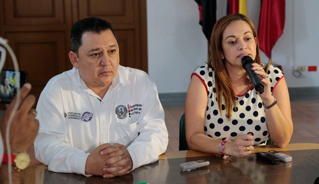 La secretaria general de la Gobernación, Sonia Arango Medina, denunció a los medios de comunicación la situación irregular. Cortesía