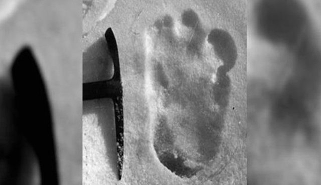 Un informe en 1925 alimentó el misterio, cuando aseguró sobre la presencia de un gran hombre cruzando un glaciar a una gran altitud. Internet