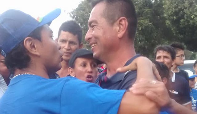 Conocidos los resultados, el nuevo alcalde de Sardinata celebró junto con sus seguidores su segunda victoria como mandatario de este municipio. Cortesía