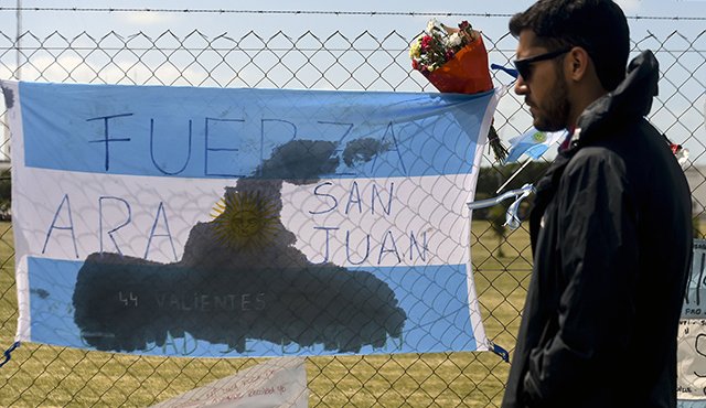 Actualmente, diversos buques de varios países siguen buscando a unos 400 kilómetros de la costa argentina. Archivo La Opinión