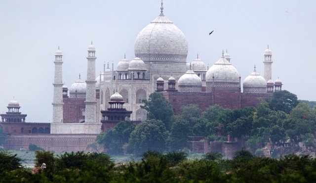 La economía de India alcanzó las de Reino Unido y Francia y en 2018 habrá superado a ambas. Archivo