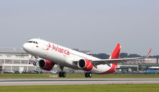 Los pasajeros serán contactados por Avianca para ofrecer su reacomodo, según la disponibilidad de los vuelos. Colprensa