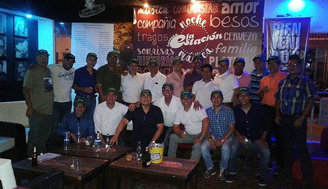 Los exalumnos del Colegio Salesiano San Juan Bosco, promoción 1987, se reunieron para festejar los 30 años de egresados. Cortesía
