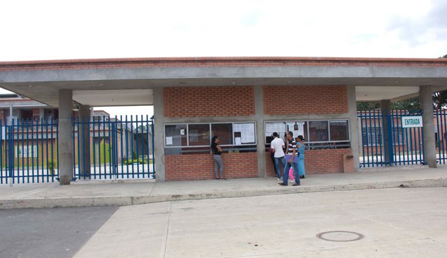 Durante la solicitud de cupos nuevos, 80 por ciento de los solicitantes son venezolanos. Alfredo Estévez