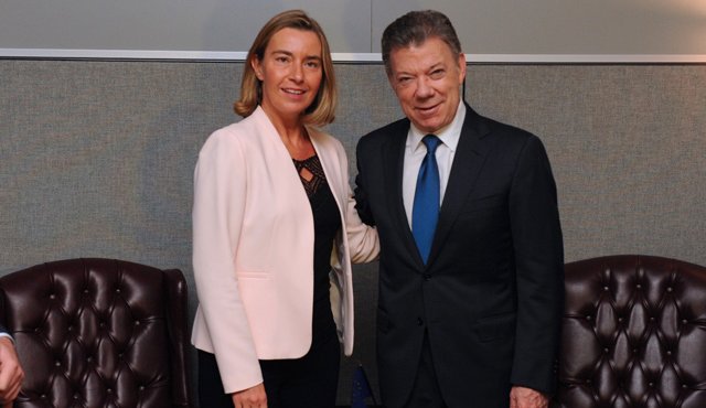 Presidente Juan Manuel Santos junto a la Alta Representante de Política Exterior y de Seguridad Común de la Unión Europea, Federica Mogherini. Colprensa
