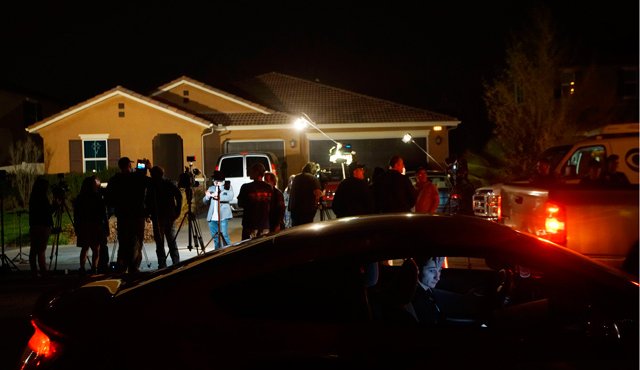 Esta imagen de Perris California, muestra el hogar donde arrestaron a una pareja después de que la policía descubriera a sus 13 hijos en condiciones asquerosas, algunos encadenados. AFP