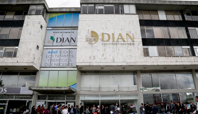 Las entidades que no fueron incluidas en la base de datos de la Dian en 2017 deberán también actualizar el RUT antes del 30 de abril. Colprensa