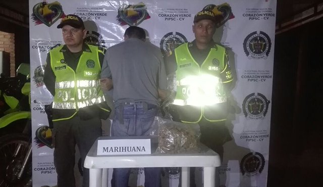 El capturado deberá responder por el delito de tráfico, fabricación o porte de estupefacientes. Cortesía Policía