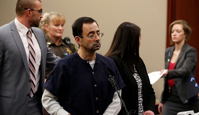 Nassar aprovechó la excelente reputación que tenía en el medio de la gimnasia artística estadounidense para ganarse la confianza de las deportistas y abusar de ellas durante años. AFP