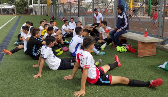 Jóvenes talentos de la región estarán en Bogotá probándose en las inferiores de tres equipos capitalinos. La fundación Sembrando Amor y Sonrisas llevará a 30 futbolistas de Norte de Santander. Cortesía