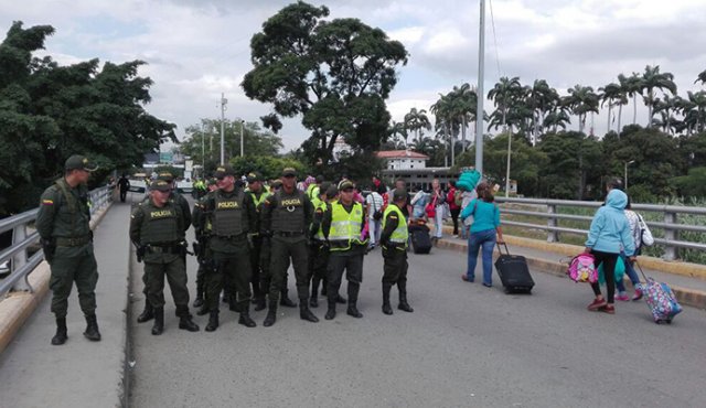 Tras los anuncios del presidente Juan Manuel Santos, se reforzaron los controles en la frontera con Venezuela. Jean García
