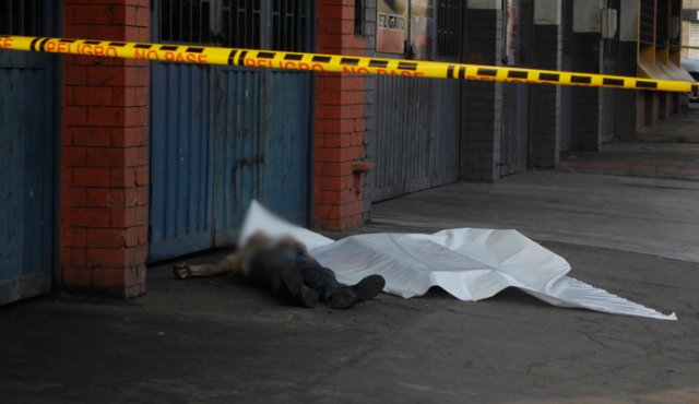 Su cuerpo fue recogido por las autoridades. Cristian Herrera