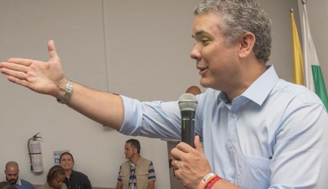 El precandidato a la Presidencia por el uribismo, Iván Duque, considera que ante la crisis migratoria que se registra en la frontera, se requiere crear un Fondo de Asistencia Humanitaria.
Cortesía