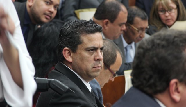 Luego de conocerse el despido del capitán Jaime Henández, en las últimas horas se informó que otros 34 pilotos fueron destituídos de sus puestos. Colprensa