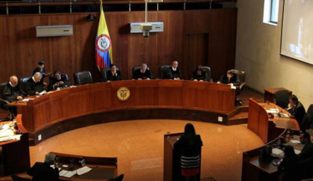 La Sala cataloga la actividad periodística como una labor de interés social y la información como un bien público en el pronunciamiento. Colprensa