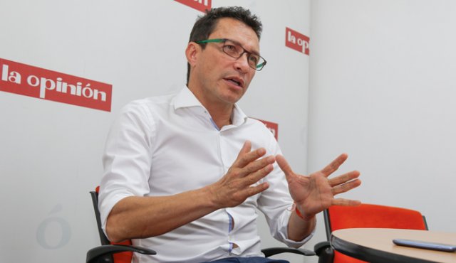 Carlos Caicedo, precandidato por firmas que se medirá el próximo 11 de marzo con Gustavo Petro, para escoger al aspirante de la izquierda colombiana a la Presidencia de la República. Mario Franco