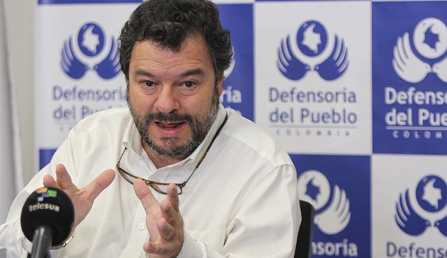 Defensor del Pueblo, Carlos Negret, Colprensa
