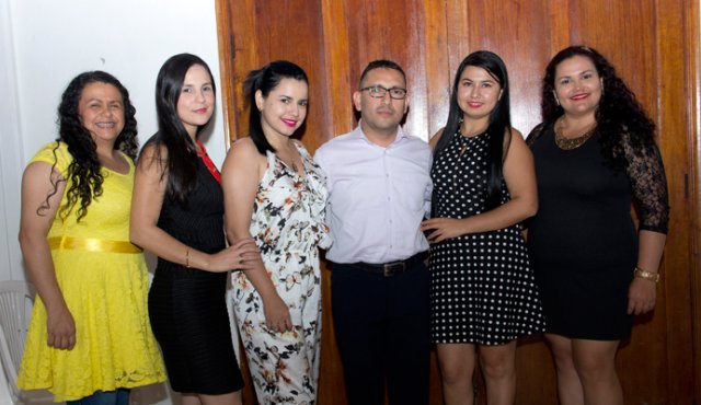 Claudia Gélvez, Meritza Torrado,Carolina Serrano,Fernando Alvear, Andreina Montenegro y Lisbeth Gamboa. Alfredo Estévez