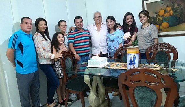 David, Marcela, María Gabriela, Katherine, Miguel “mono”, el cumpleañero Orlando Mantilla, Isolina, Yuliana y Rosalba. Cortesía