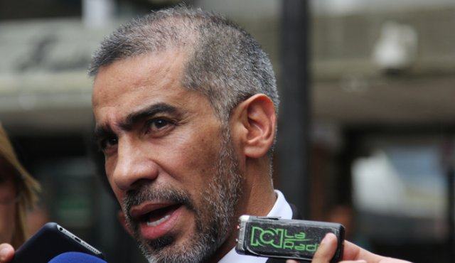 La Fiscalía imputó los delitos de acceso carnal violento en grado de tentativa y actos sexuales abusivos, informó el abogado Juan Francisco Navarrete, defensa de las víctimas. Colprensa