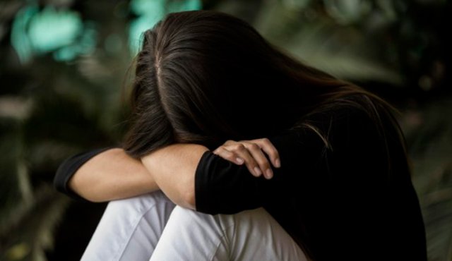 El padrastro aprovechó la ausencia de la madre de la menor. Colprensa