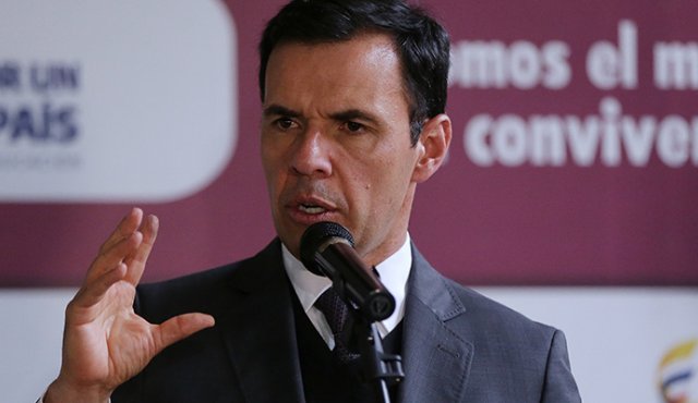 El Ministro del Interior, Guillermo Rivera, dio un parte de tranquilidad sobre la contienda democrática que se desarrollará hoy. Colprensa