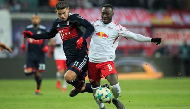 Sandro Wagner había adelantado al Bayern en el minuto 12, con un remate de cabeza en el área a centro del colombiano James Rodríguez (izquierda). Tomada de Twitter