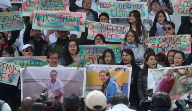 Hace un llamamiento a que se ha un uso responsable de la información. Internet