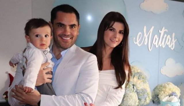 El cucuteño Lincoln Palomeque, su esposa Carolina Cruz y Matías que cumplió su primer año de vida. Instagram