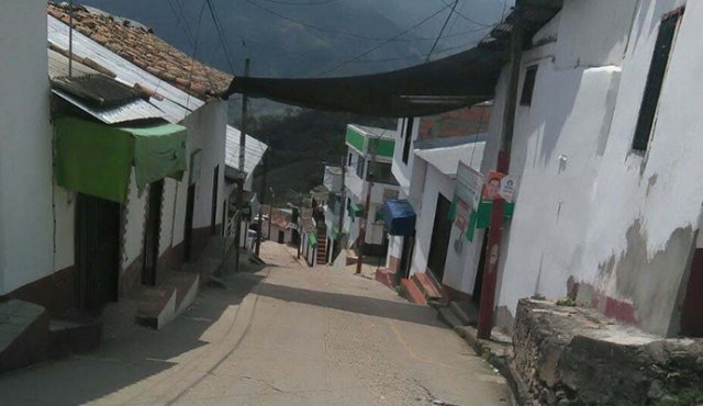 Así permanecen muchas de las calles en los diferentes municipios del Catatumbo por el miedo de los habitantes. Cortesía