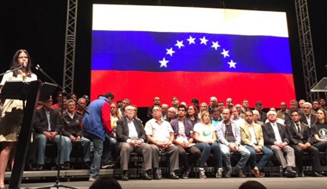 En el encuentro se reunirán representantes de gremios estudiantiles, obreros, maestros, empresarios y políticos opositores venezolanos. Internet