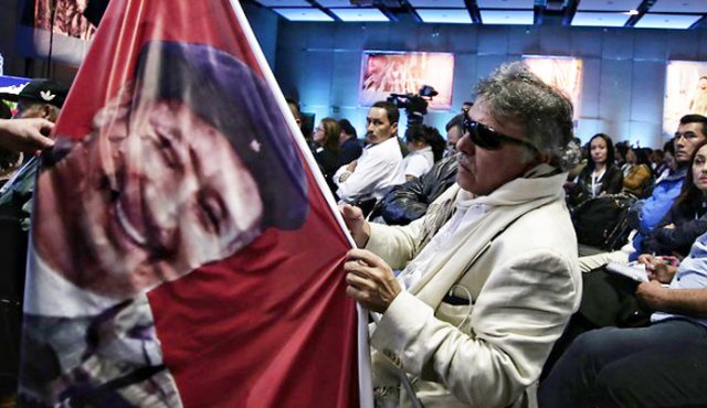 Jesús Santrich tan solo ha consumido aguas aromáticas y se opuso a ser canalizado desde que fue capturado. Archivo