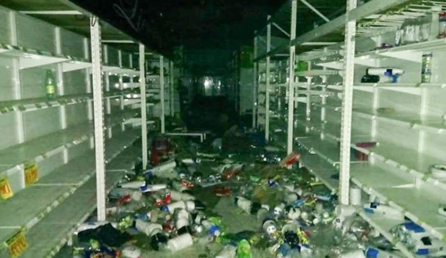 El 20 de febrero, cuando la Fiscalía anunció que los supermercados estarían vinculados con el grupo desmovilizado de las Farc, se generaron desmanes por parte de la ciudadanía en estos comercios. Colprensa