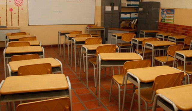 La semana pasada, las labores escolares estuvieron suspendidas en todos los colegios debido al paro armado que decretó el Epl. Archivo