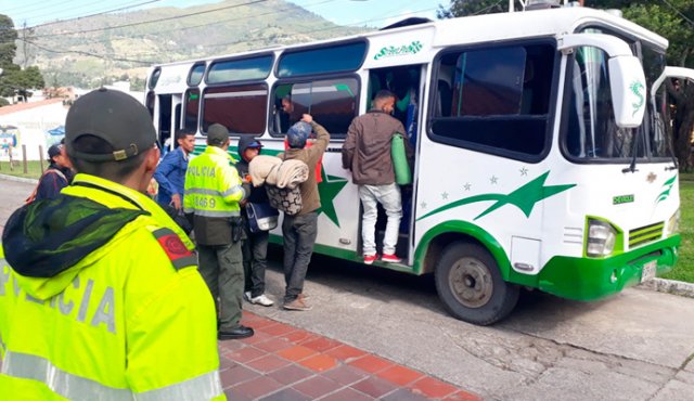 Son trasladados a Cúcuta en buses. Cortesía