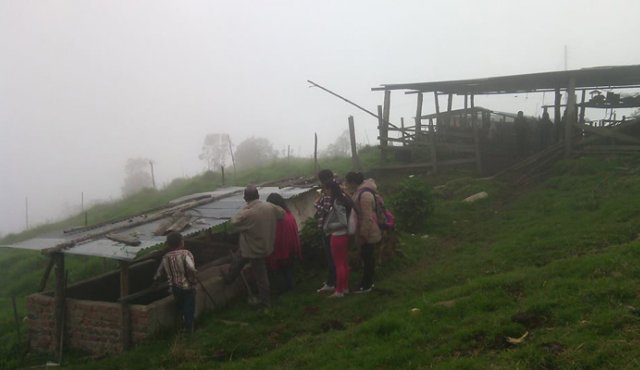 Las familias campesinas tienen décadas esperando que el municipio les habilite el servicio de acueducto o que construya un distrito de riego para facilitar las labores agrícolas y domésticas. Cortesía