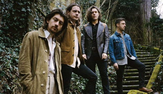 La banda británica de indie rock Arctic Monkey. @ArcticMonkeys