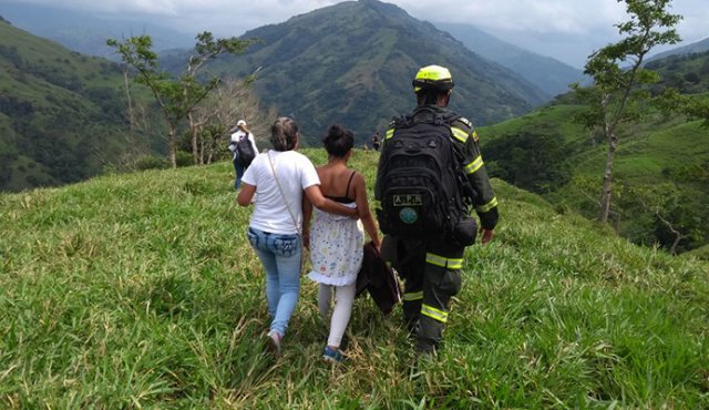 La Policía Nacional apoya las labores de evacuación y seguimiento a la emergencia ocasionado por el proyecto Hidroituango. Colprensa