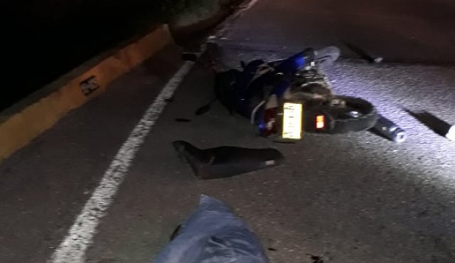 El joven quedó tendido en la vía. Cortesía