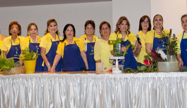 Laura Cáceres, Sonia Sauda, Fany de Figueredo, Piedad Valero de Salgar, Judith de Gómez, Fany Arenas, Teresa de González, Claudia González, María Elena Llanes, Lucy García y Fanny de Arciniegas. Luis Alfredo Estévez