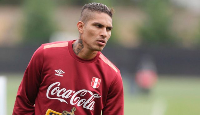 Guerrero está inhabilitado por 14 meses por el Tribunal de Arbitraje Deportivo tras dar positivo para dopaje después de un partido de clasificación para el Mundial, castigo que terminará de cumplir en enero de 2019. Archivo