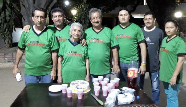 Con una torta lo celebraron. Cortesía