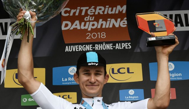 Kwoatkowski, compañero de filas del colombiano Egan Bernal en el Sky, ganó este domingo una contrarreloj individual de 6,6 kilómetros. AFP