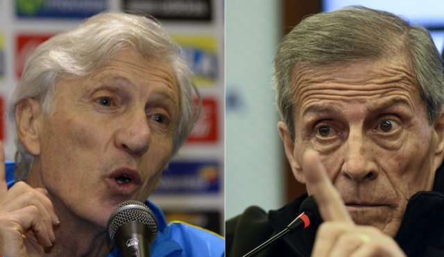Pékerman (izqueirda) llega a su tercer Mundial, tras disputar con Argentina el de Alemania-2006 y con Colombia el de Brasil-2014, donde llevó a Colombia a la mejor actuación de su historia, los cuartos de final.
AFP