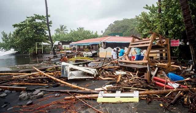 El huracán María golpeó en septiembre la isla de Dominica como huracán de categoría 5. Internet