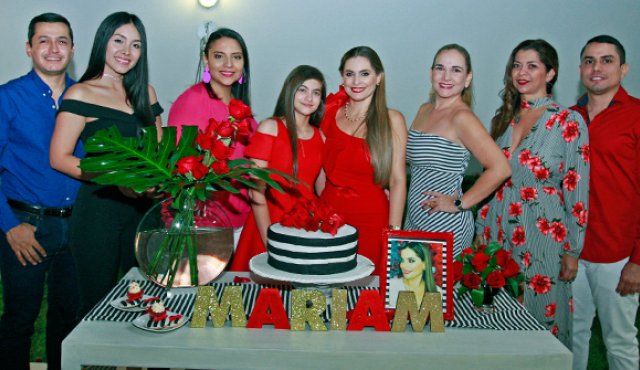 Juan Capacho, Juliana Peña, Martha Bernal, Mariam Mora, Mariam Hellal, Lucía Flórez, Claudia Montañez y José Luis Mora. La Opinión