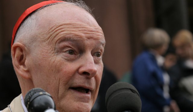 El Vaticano, alertado, pidió a McCarrick "no ejercer más públicamente su ministerio". Colprensa